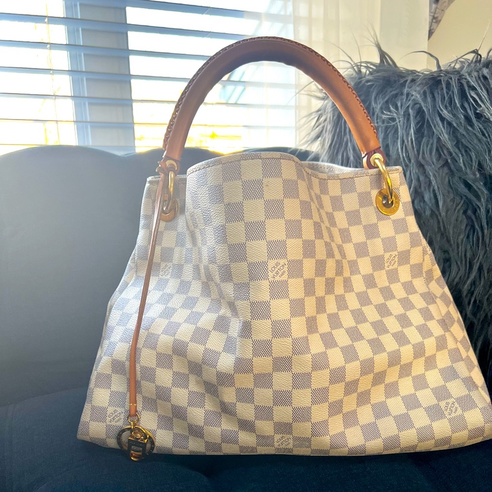 Louis Vuitton Artsy in Damier Azur